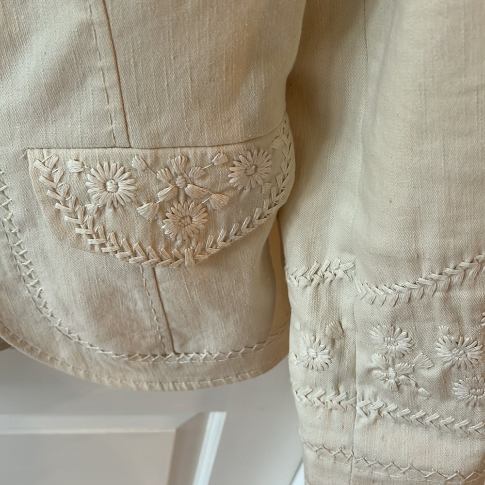 Embroidered jacket - Picture 3 of 5